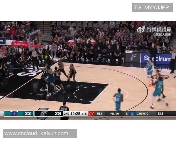 文班亚马首场比赛表现耀眼五次盖帽并成功隔扣字母哥引发热烈讨论